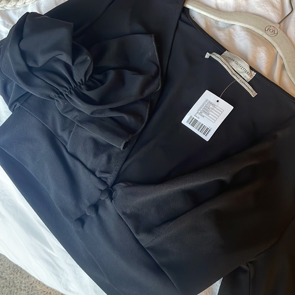 Urban Outfitters Cropped Bell Sleeve Top - Picture 2 of 3